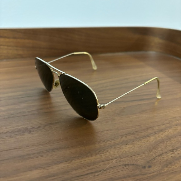Gold aviator Ray-Ban sun glasses - Picture 2 of 3